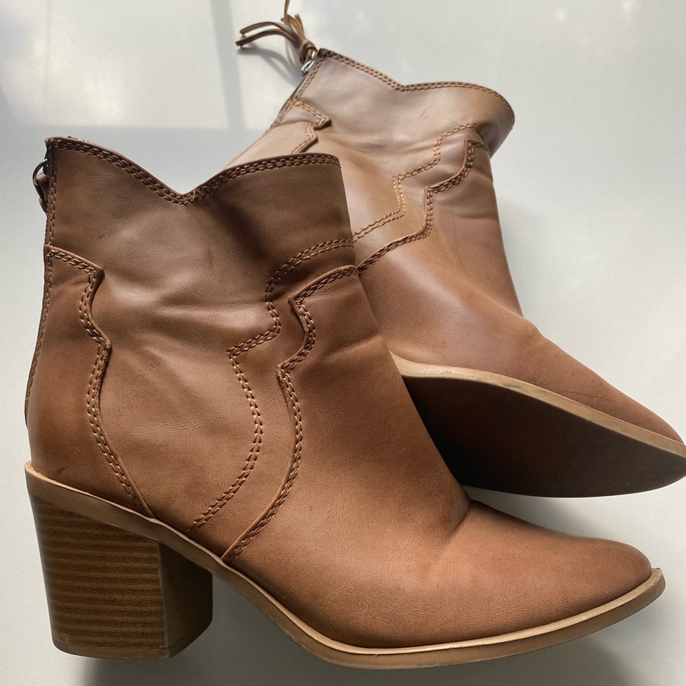 Cognac Boutique Boots